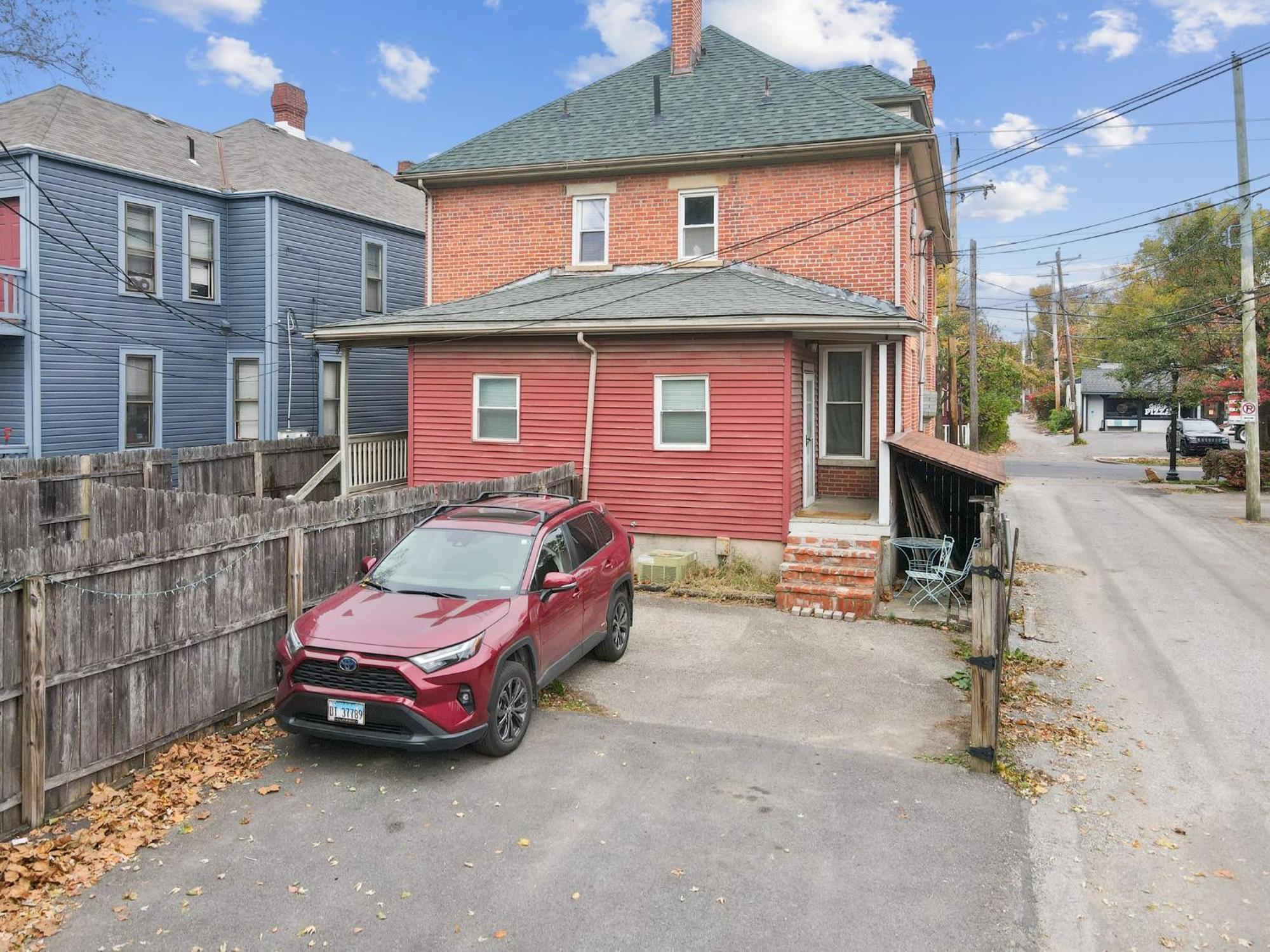 The Village Townhouse - 5 Br